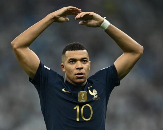 Mbappé na liderança da artilharia da Copa do Mundo